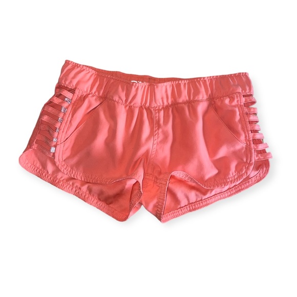 O’Neill summer / surf swim shorts with flattering cut out detail - Picture 1 of 5